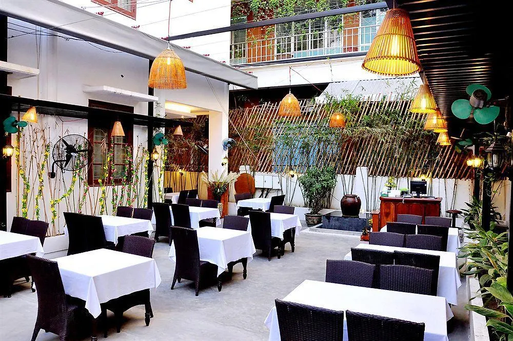 **  Oyo 381 Tuyet Mai Hotel Nha Trang Vietnam