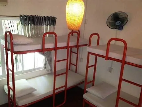 Oyo 381 Tuyet Mai Hotel Nha Trang