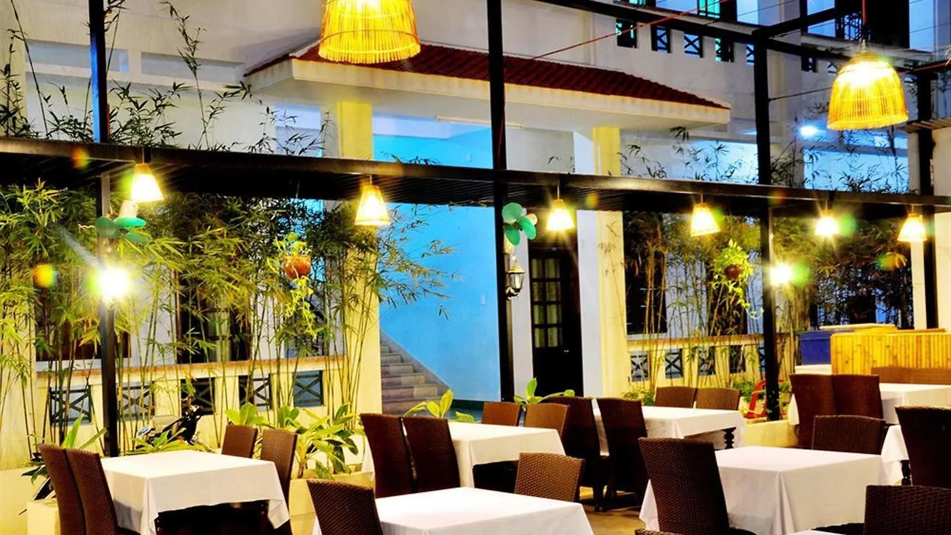 Oyo 381 Tuyet Mai Hotel Nha Trang