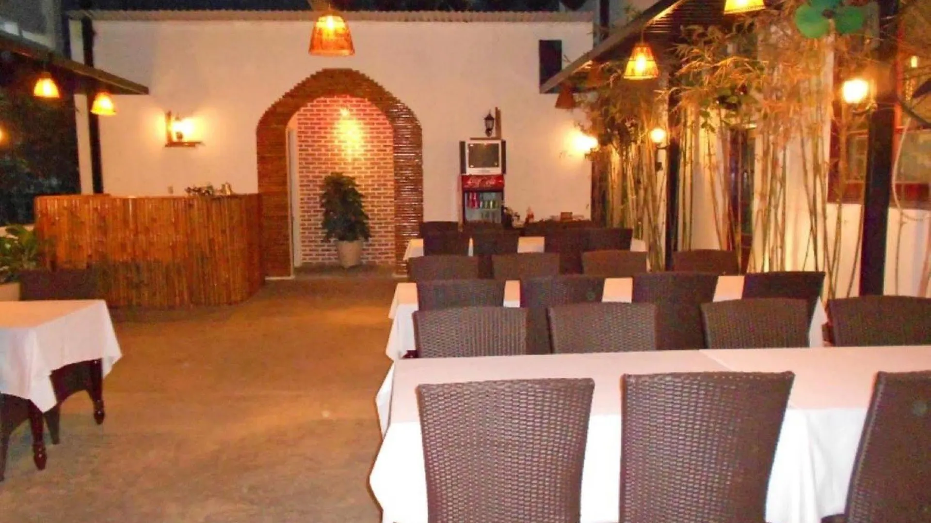 Oyo 381 Tuyet Mai Hotel Nha Trang