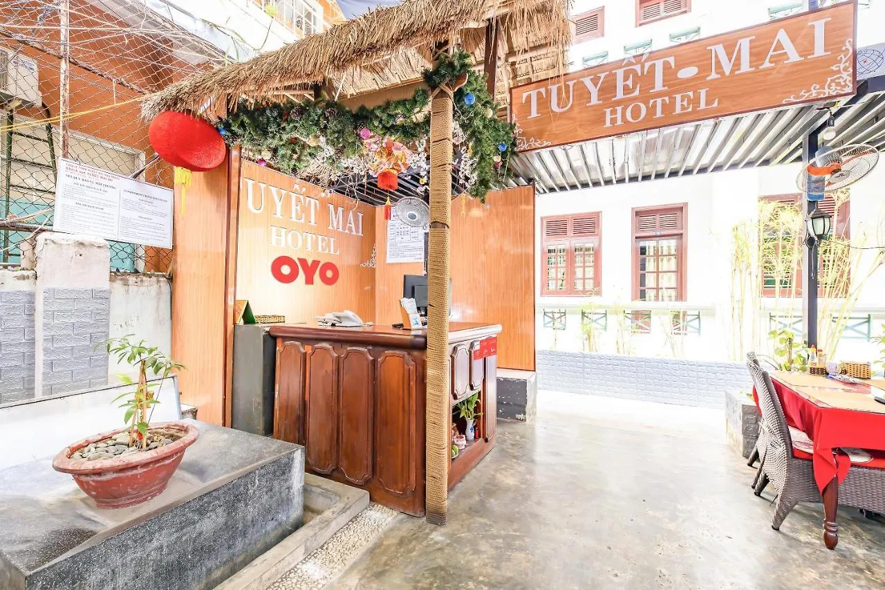 Oyo 381 Tuyet Mai Hotel Nha Trang